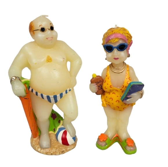 Vintage Novelty Funny Speedo Surfing Man &‎ Beach Woman Candle Set of 2 O8 - Picture 1 of 9